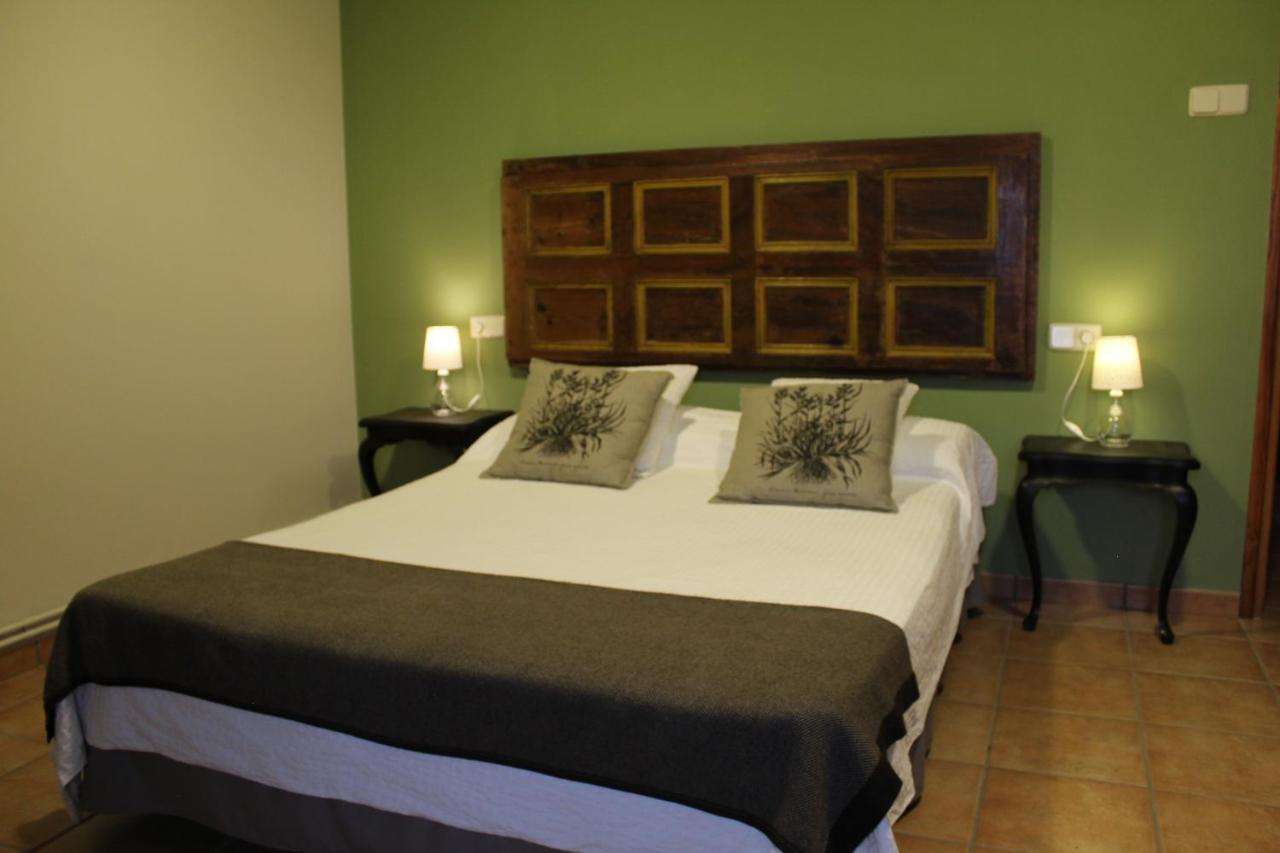 Castell De Ceuro. Hotel Rural Ogern 外观 照片