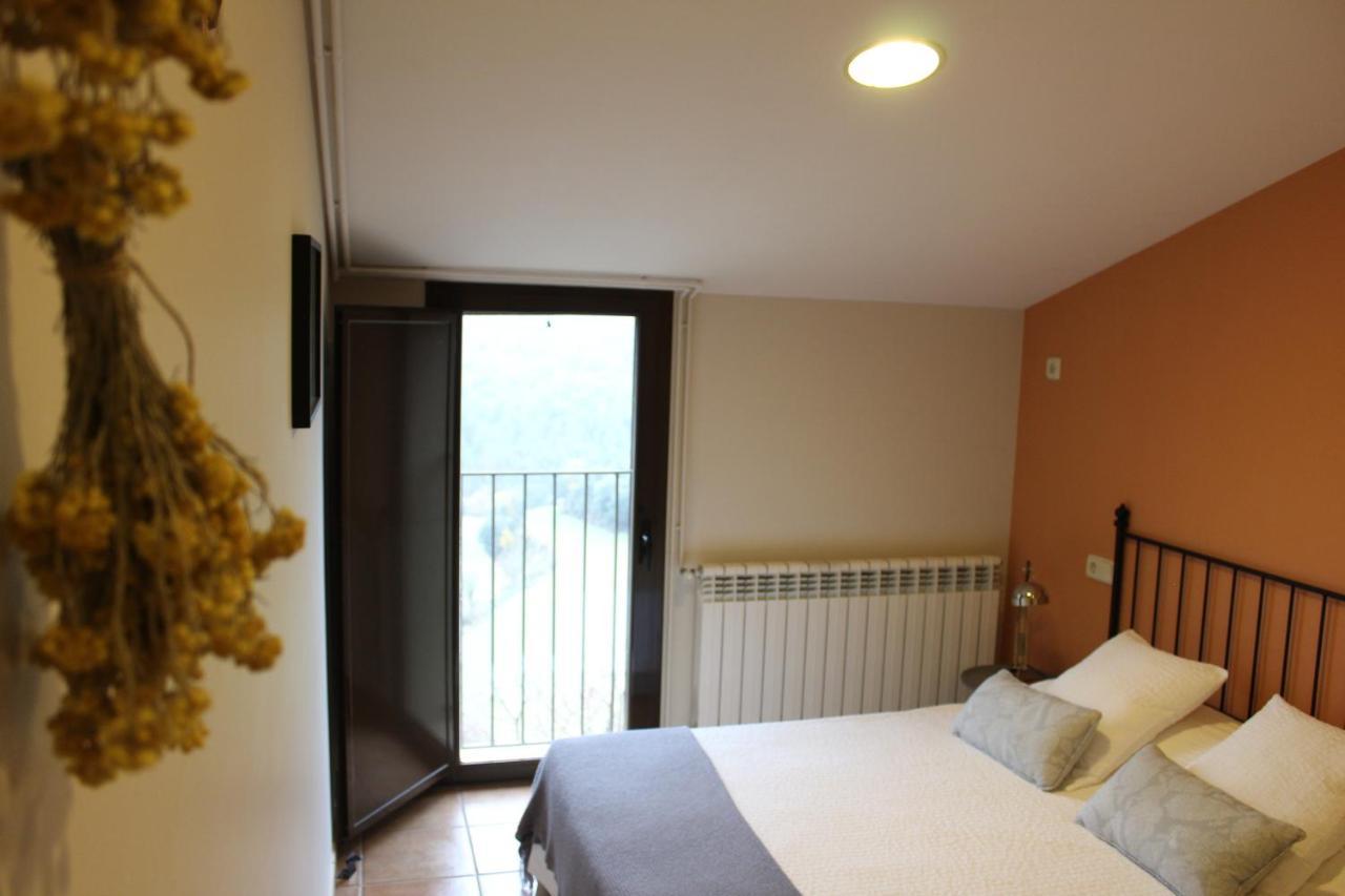 Castell De Ceuro. Hotel Rural Ogern 外观 照片